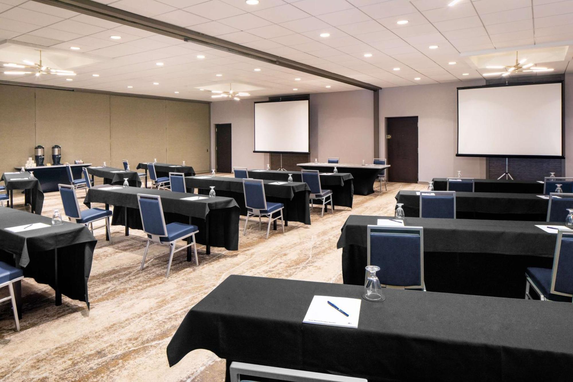 Doubletree By Hilton Ann Arbor, Mi Hotel Ngoại thất bức ảnh